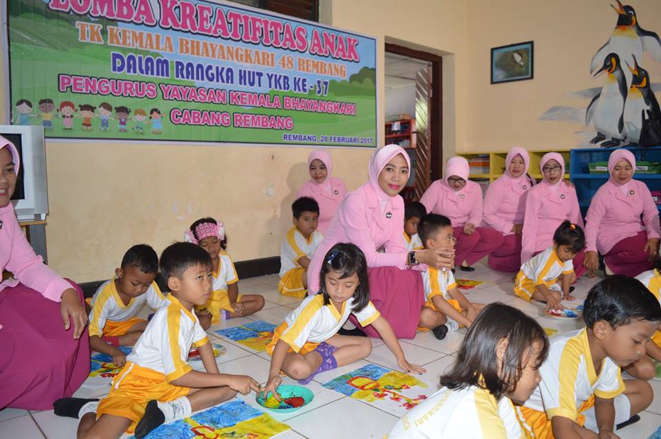 Jelang HUT YKB Ke 37 Tahun 2017 Pengurus Yayasan Kemala Bhayangkari Cabang Rembang Gelar Lomba Kreativitas Anak