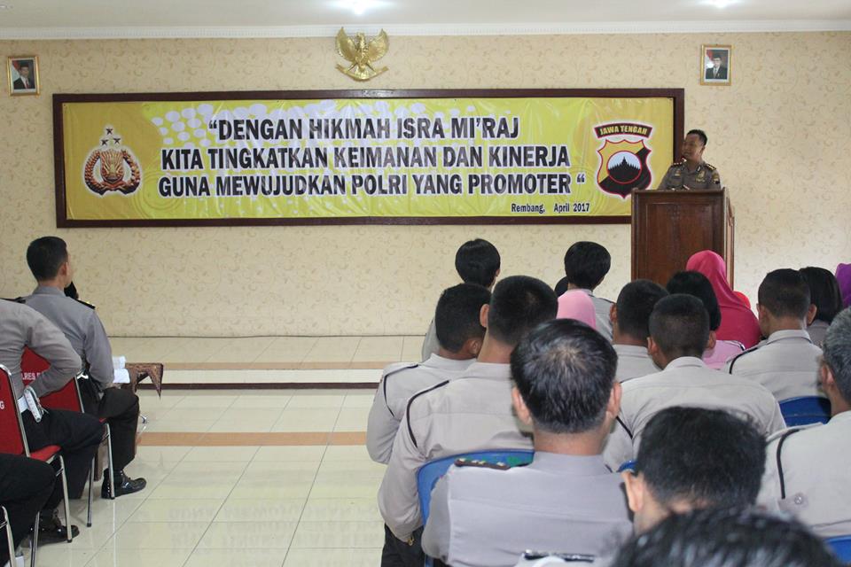 Kapolres Rembang Pimpin Peringatan Isra Mi’raj tahun 1438 H