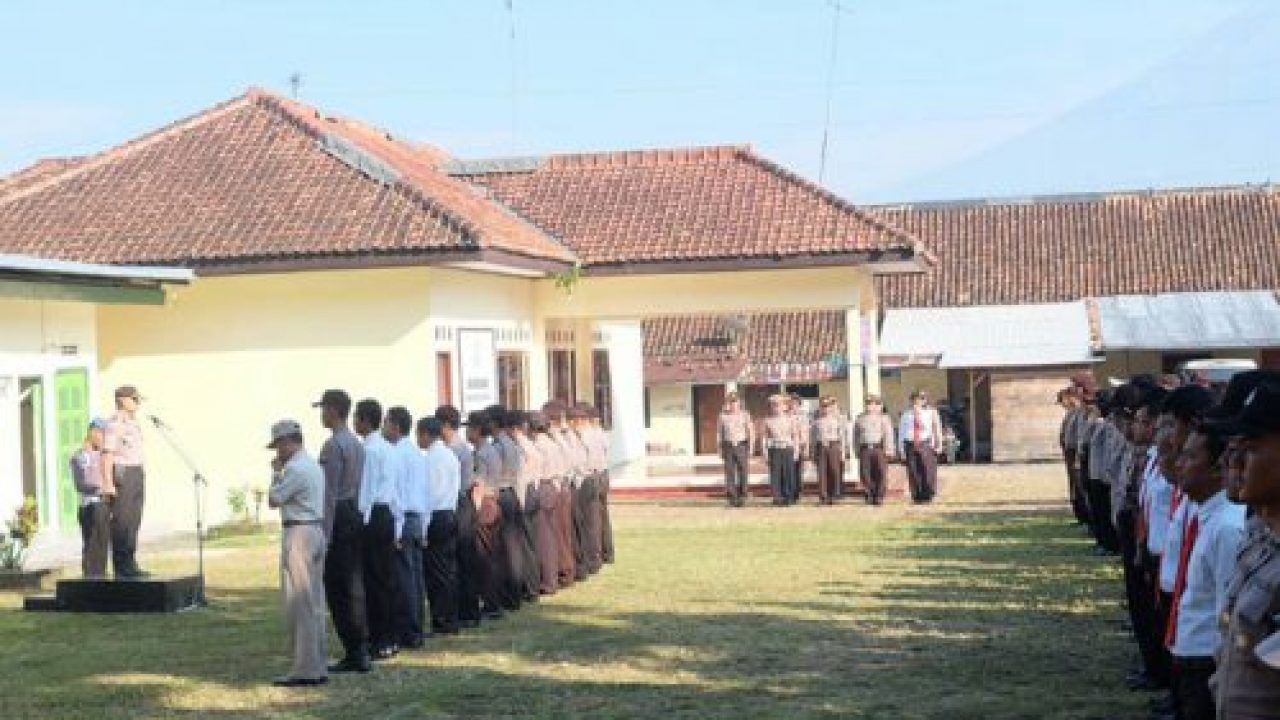 Kapolsek Magelang Selatan Pimpin Apel Pagi Anggota Polres Di Halaman Aspol Ganten Tribrata News Jawa Tengah