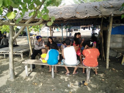 Patroli Rutin Sat Polair Polres Brebes Sambangi Pantai