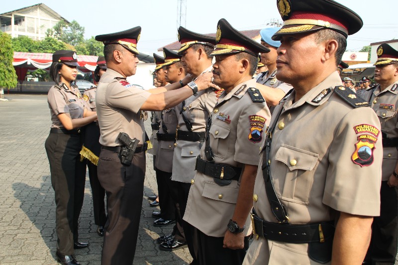 Kapolrestabes Semarang Pimpin Sertijab 12 Pejabat Utama Dan Kapolsek ...