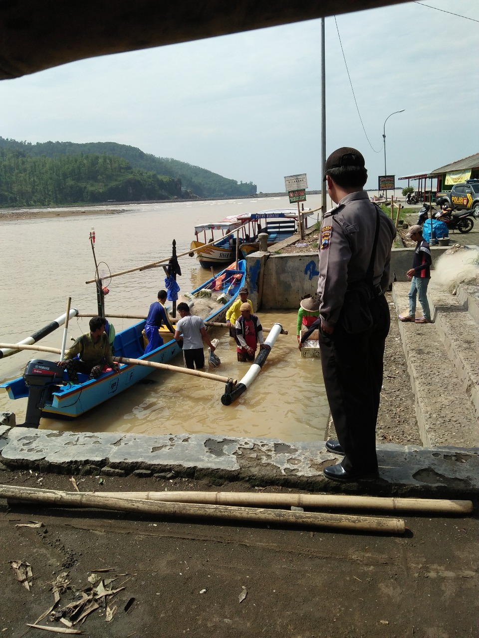 Pantai Bungso Jetis Cilacap Jadi Sasaran Patroli Polisi