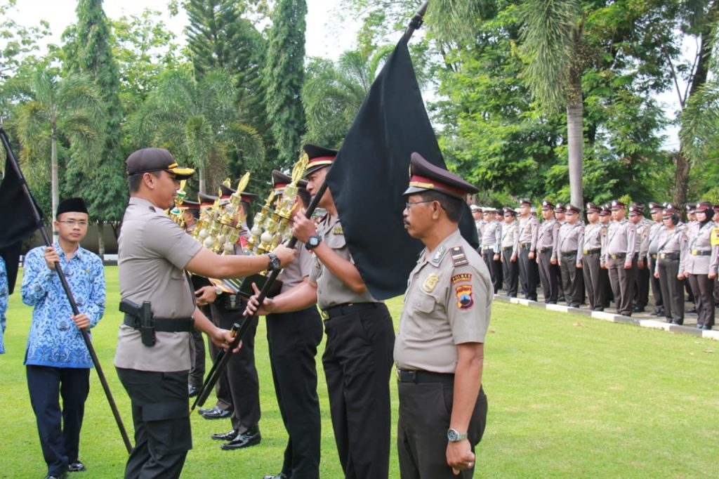 Kompi 3 Yon B Satbrimob Polda Jateng Ikuti Upacara Hari Bela Negara Ke ...