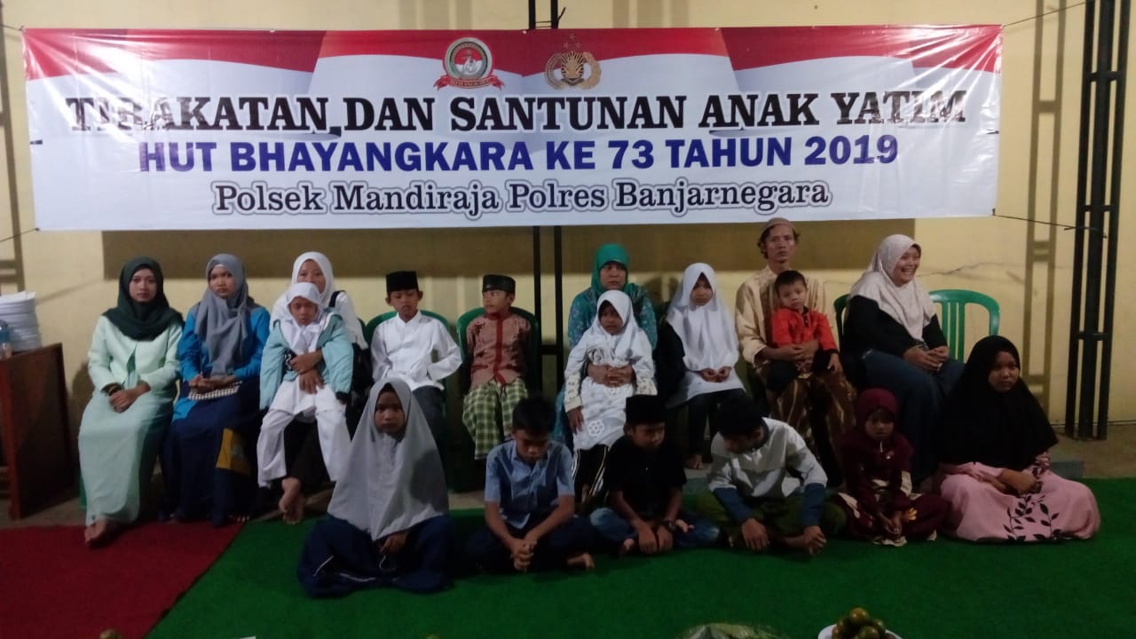 Santunan Anak Yatim Dan Pengajian Dalam Rangka Peringatan