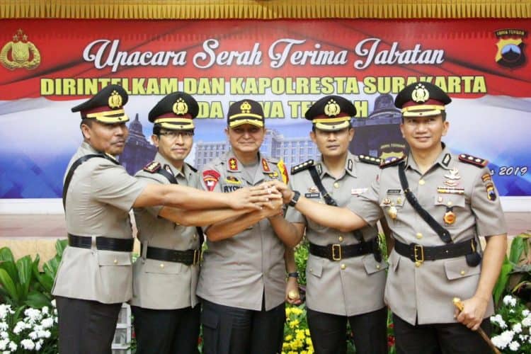 Kapolda Jateng Pimpin Sertijab Dirintelkam Dan Kapolresta Surakarta ...