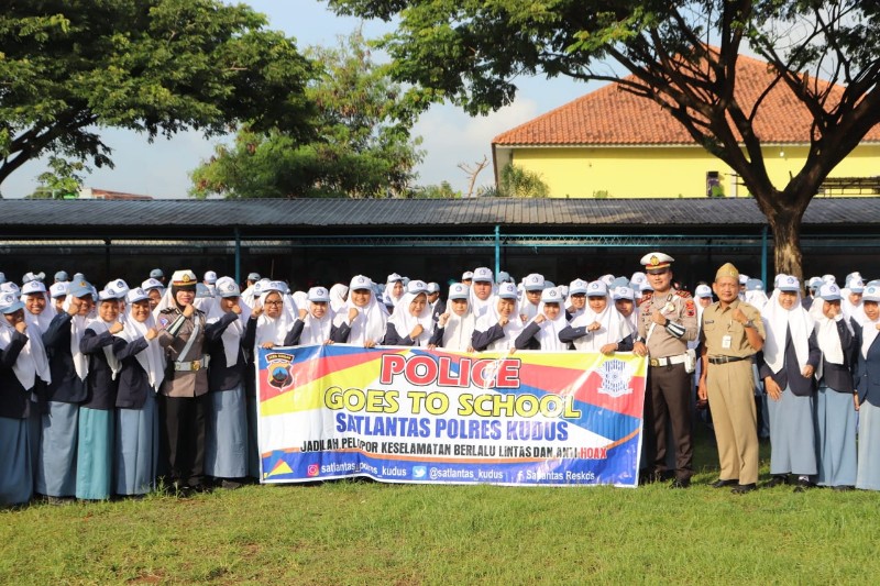 Police Goes To School Sat Lantas Polres Kudus Di Sma 1 Tribrata News Jawa Tengah