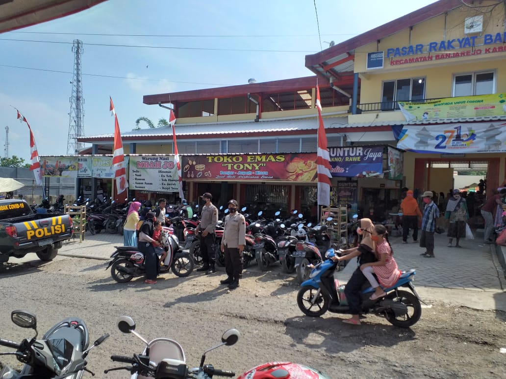 Ingatkan Protokol Kesehatan, Patroli Polsek Banjarejo Blora Sasar Pasar Tradisional