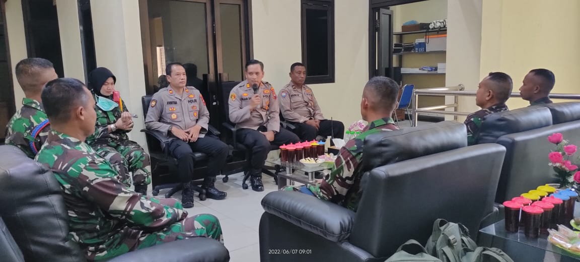 Wujud Sinergitas, Polsek Colomadu Terima Kunjungan Siswa Setukpa TNI AU