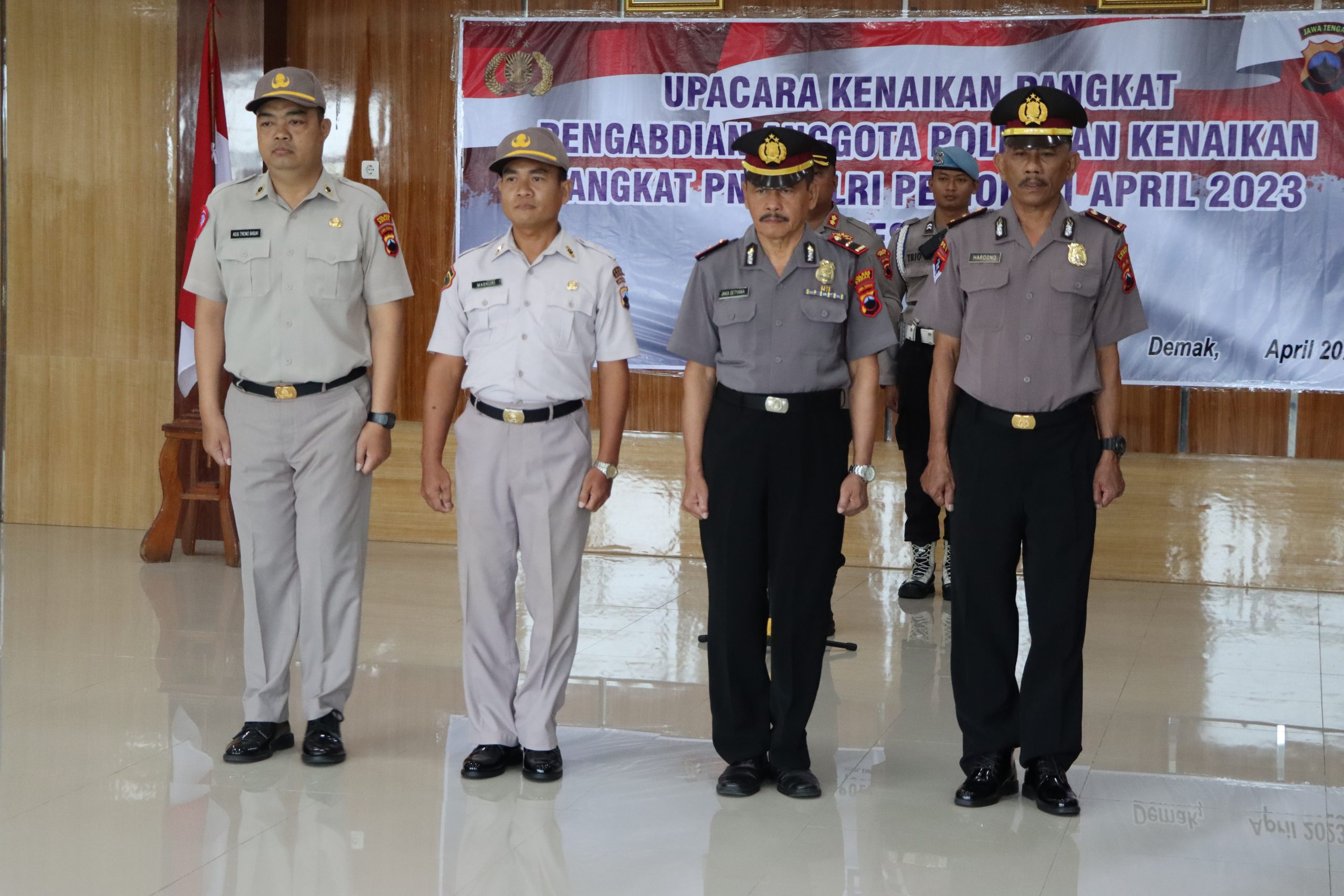 Polres Demak Gelar Upacara Kenaikan Pangkat Pengabdian Polri Tribrata