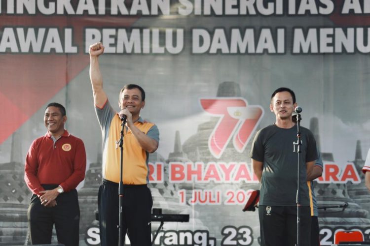 Hari Bhayangkara Ke 77 Kapolda Jateng Melalui Olah Raga Bersama Kita