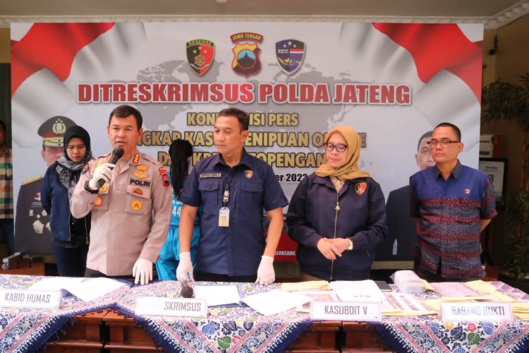 Gunakan Ratusan KTP Tetangga Untuk Pengajuan Kredit, Wanita Cilacap Ditangkap Polisi Usai Bobol Kredit Rp 800 Juta