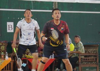 Gelar Badminton, Kapolres Pekalongan Sempatkan Bincang-Bincang dengan Warga Kedungwuni