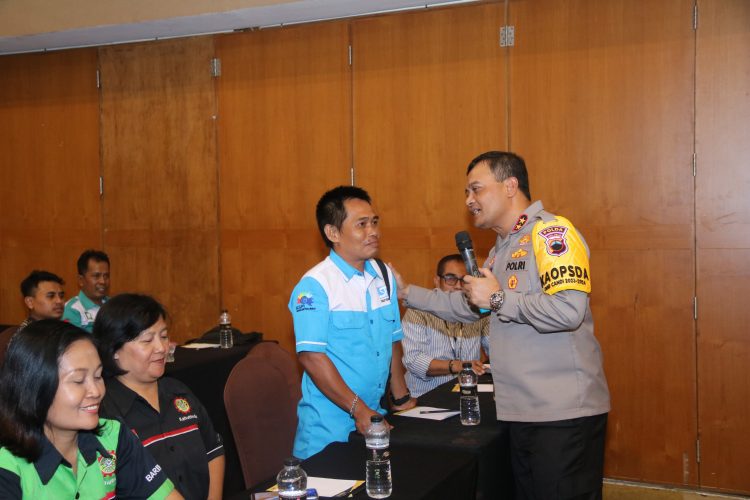 Berhasil Jaga Kamtibmas di Jawa Tengah, Kapolda Jateng Jadi Sosok Kebanggaan Kaum Buruh