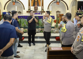 Kapolda Jateng Tinjau Pos Pelayanan Nataru di Gereja Atmodirono dan Stasiun Tawang Kota Semarang