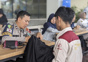 Polres Kebumen Gelar Pemeriksaan Kesehatan Gratis untuk Pengemudi dan Kru Bus