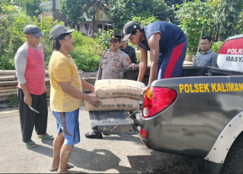 Polsek Kalimanah Bantu Pembangunan Masjid Al Karim di Desa Grecol