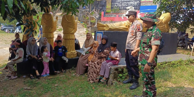 Patroli Bareng TNI-Polri, Warga Merasa Aman dan Nyaman