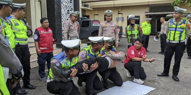 Gandeng PMI, Sat Lantas Polres Pekalongan Diasah Penanganan P3K Korban Kecelakaan